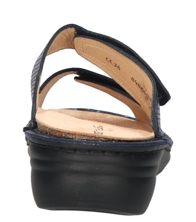 Finn Comfort Finn Comfort slipper <span>2642 814046 Moorea</span> marine Finn Comfort slipper <span>2642 814046 Moorea</span> 2642 814046 Moorea blauw - www.bremmerschoenen.pro - Bremmer Schoenen