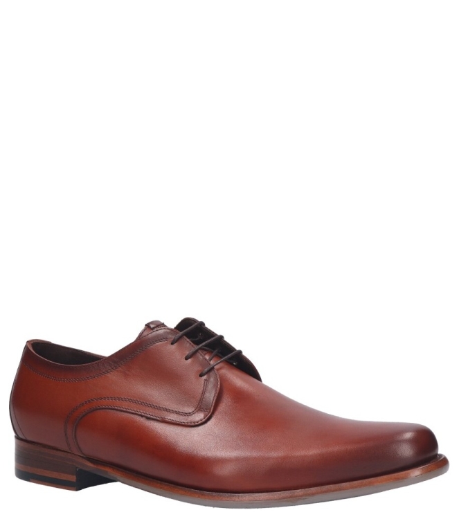Floris van Bommel Floris van Bommel geklede schoen <span>De Draver 03.03 SFM-30316 24-01</span> Bruin Floris van Bommel geklede schoen <span>De Draver 03.03 SFM-30316 24-01</span> De Draver 03.03 SFM-30316 24-01 cognac - www.bremmerschoenen.pro - Bremmer Schoenen