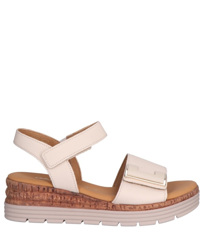 Gabor Gabor sandaal <span>82.700.52</span> 52 creme (uni+gold) Gabor sandaal <span>82.700.52</span> 82.700.52 wit - www.bremmerschoenen.pro - Bremmer Schoenen