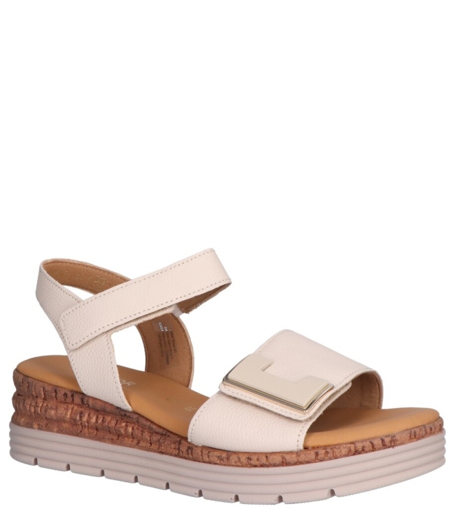Gabor Gabor sandaal <span>82.700.52</span> 52 creme (uni+gold) Gabor sandaal <span>82.700.52</span> 82.700.52 wit - www.bremmerschoenen.pro - Bremmer Schoenen