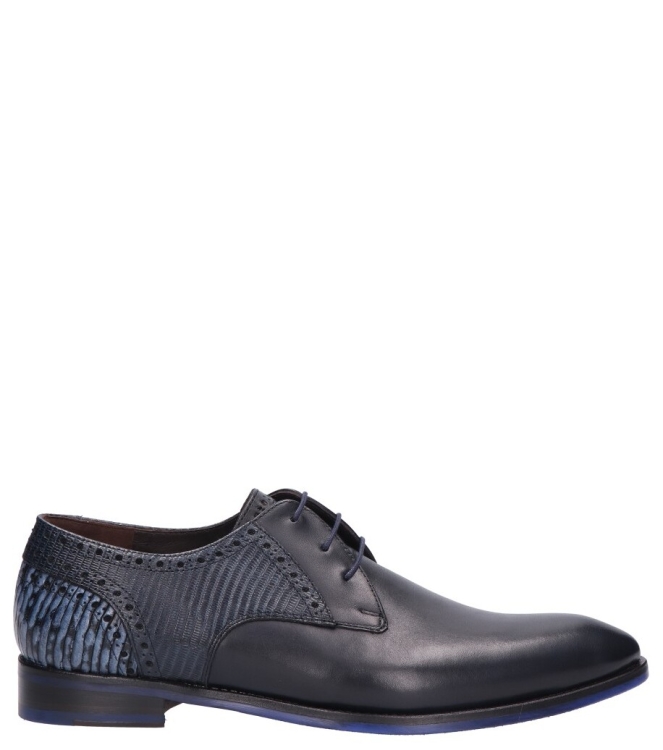 Floris van Bommel Floris van Bommel geklede schoen <span>De Stapper 39.26 SFM-30361 41-03</span> 39.26 DarkBlue Floris van Bommel geklede schoen <span>De Stapper 39.26 SFM-30361 41-03</span> De Stapper 39.26 SFM-30361 41-03 blauw - www.bremmerschoenen.pro - Bremmer Schoenen