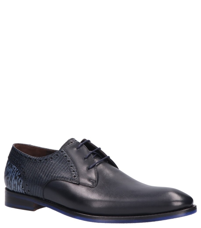 Floris van Bommel Floris van Bommel geklede schoen <span>De Stapper 39.26 SFM-30361 41-03</span> 39.26 DarkBlue Floris van Bommel geklede schoen <span>De Stapper 39.26 SFM-30361 41-03</span> De Stapper 39.26 SFM-30361 41-03 blauw - www.bremmerschoenen.pro - Bremmer Schoenen